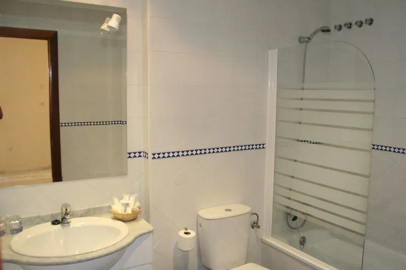 Apartamentos Lux Sevilla Bormujos 0*,