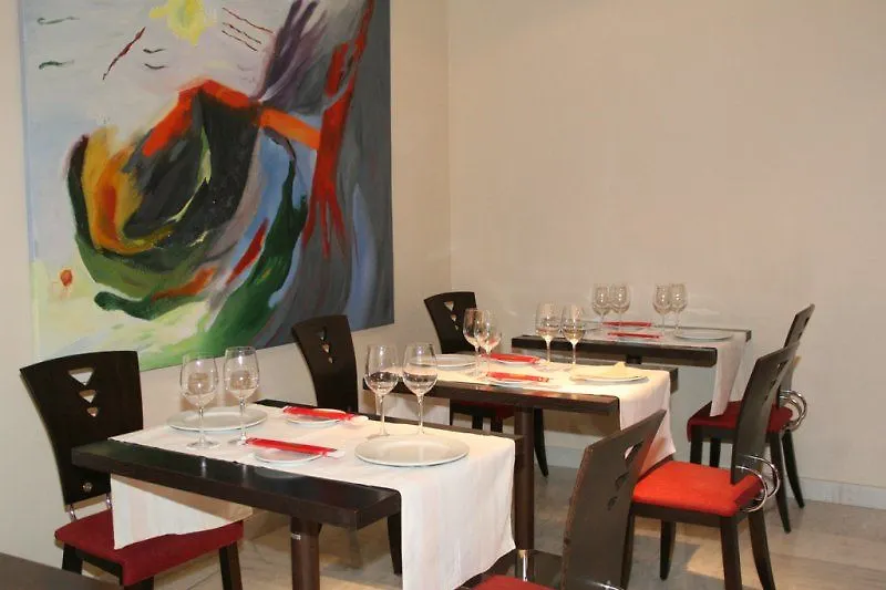 Apartamentos Lux Sevilla Bormujos 0*,  Spain