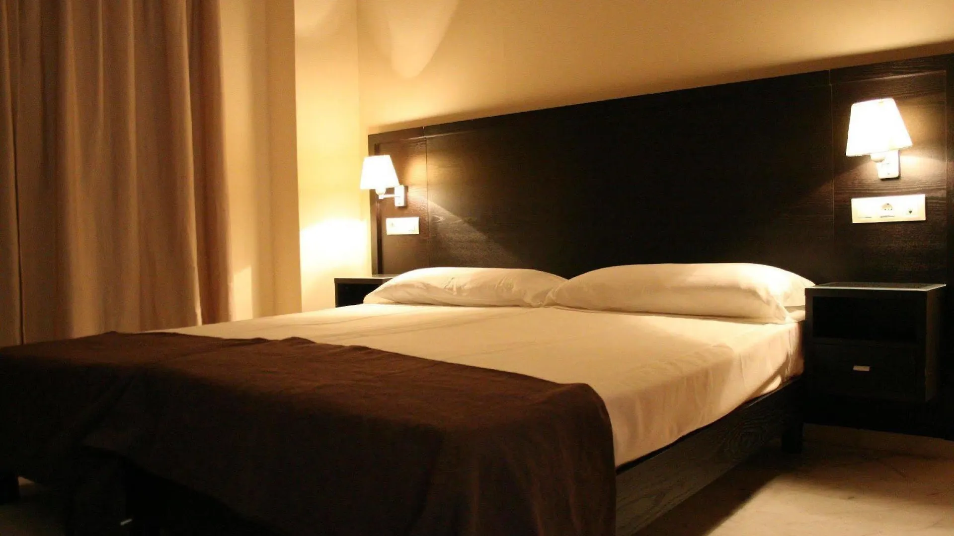 Apartment Apartamentos Lux Sevilla Bormujos Spain
