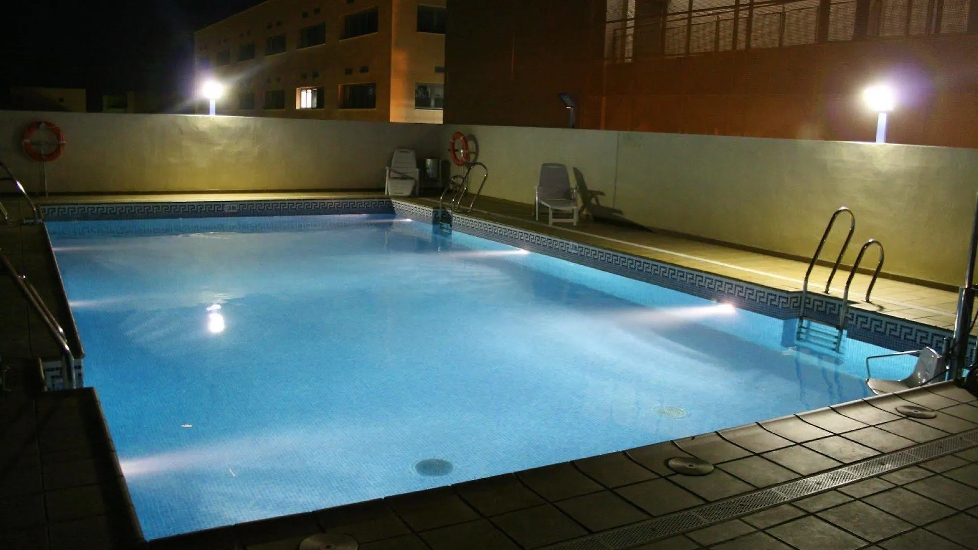 Apartamentos Lux Sevilla Bormujos